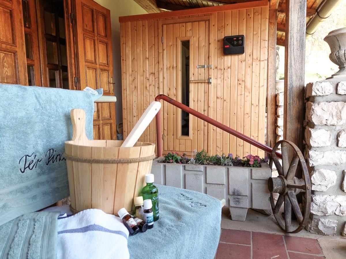 Ter Pince Villa Sumeg Ngoại thất bức ảnh